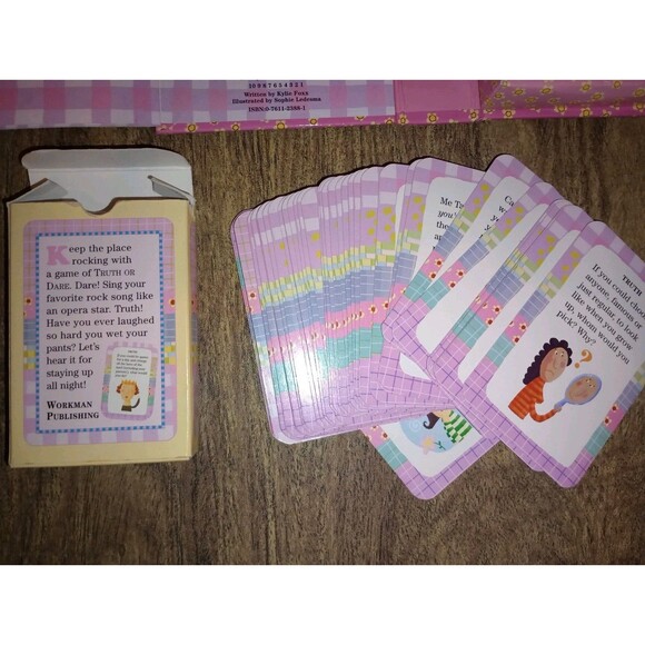 BuildaBear Y2K Sleepover Gift Set w/ Vintage Card Game, Lisa Frank Rainbow STYLE - Picture 5 of 11